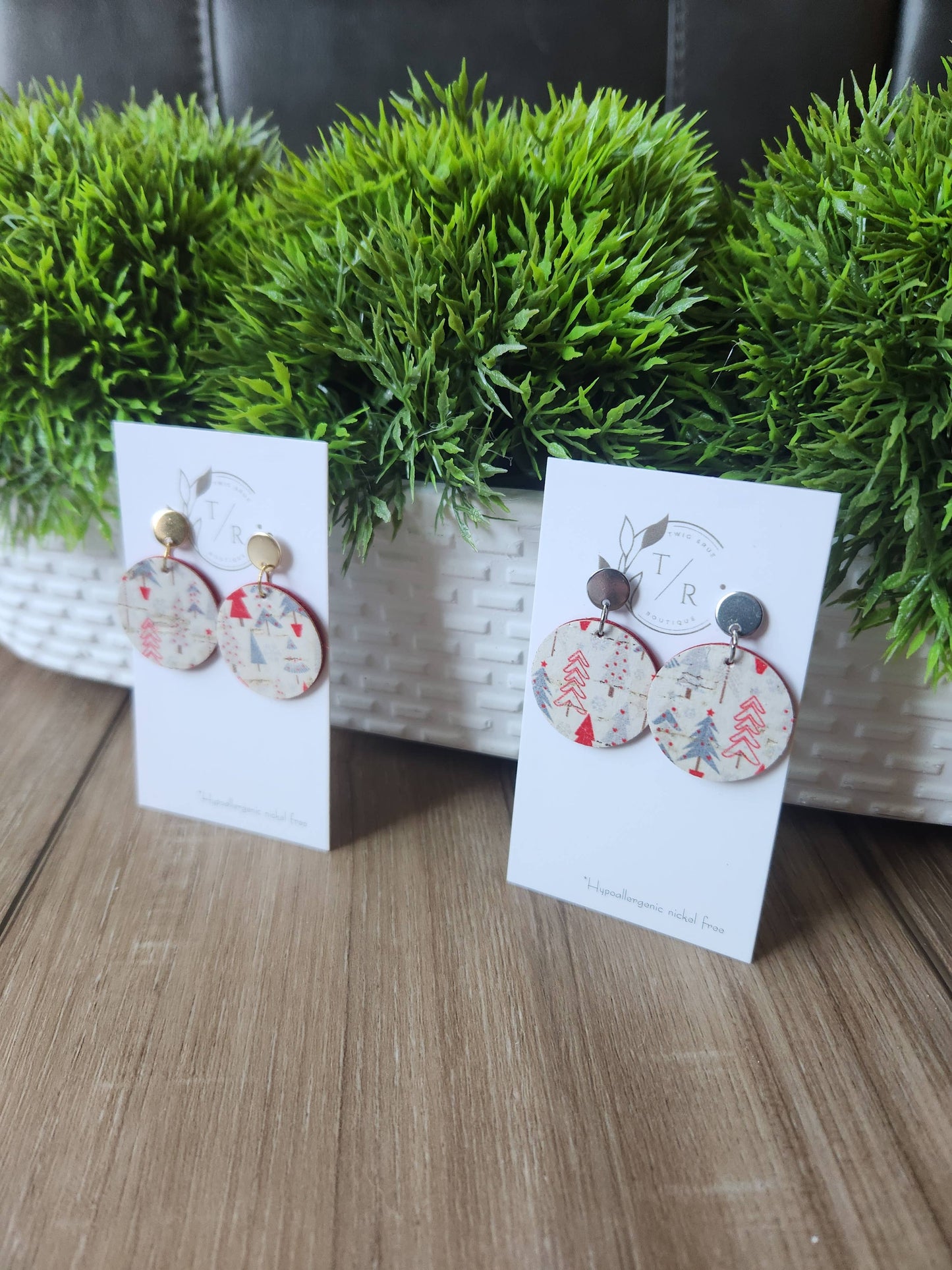 JEWELRY: Winter leather dangles