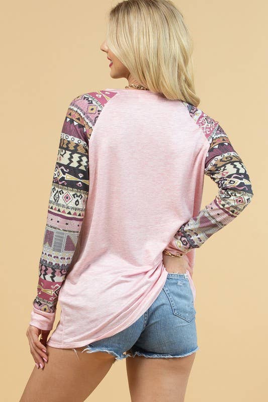TOPS: DAVEY GEO PRINT RAGLAN BABY FRENCH TERRY TOP