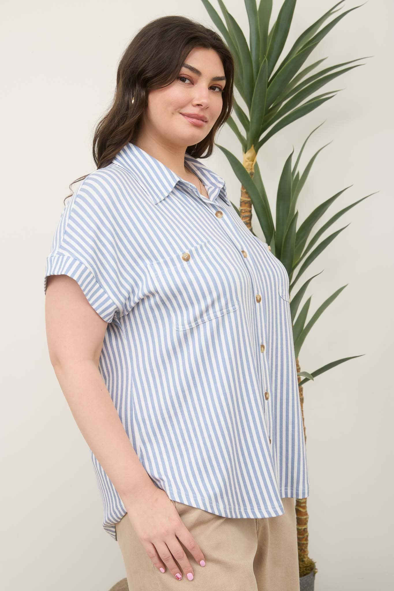 PLUS TOPS: STRIPE COLLARED SHORT SLEEVE BUTTON DOWN TOP