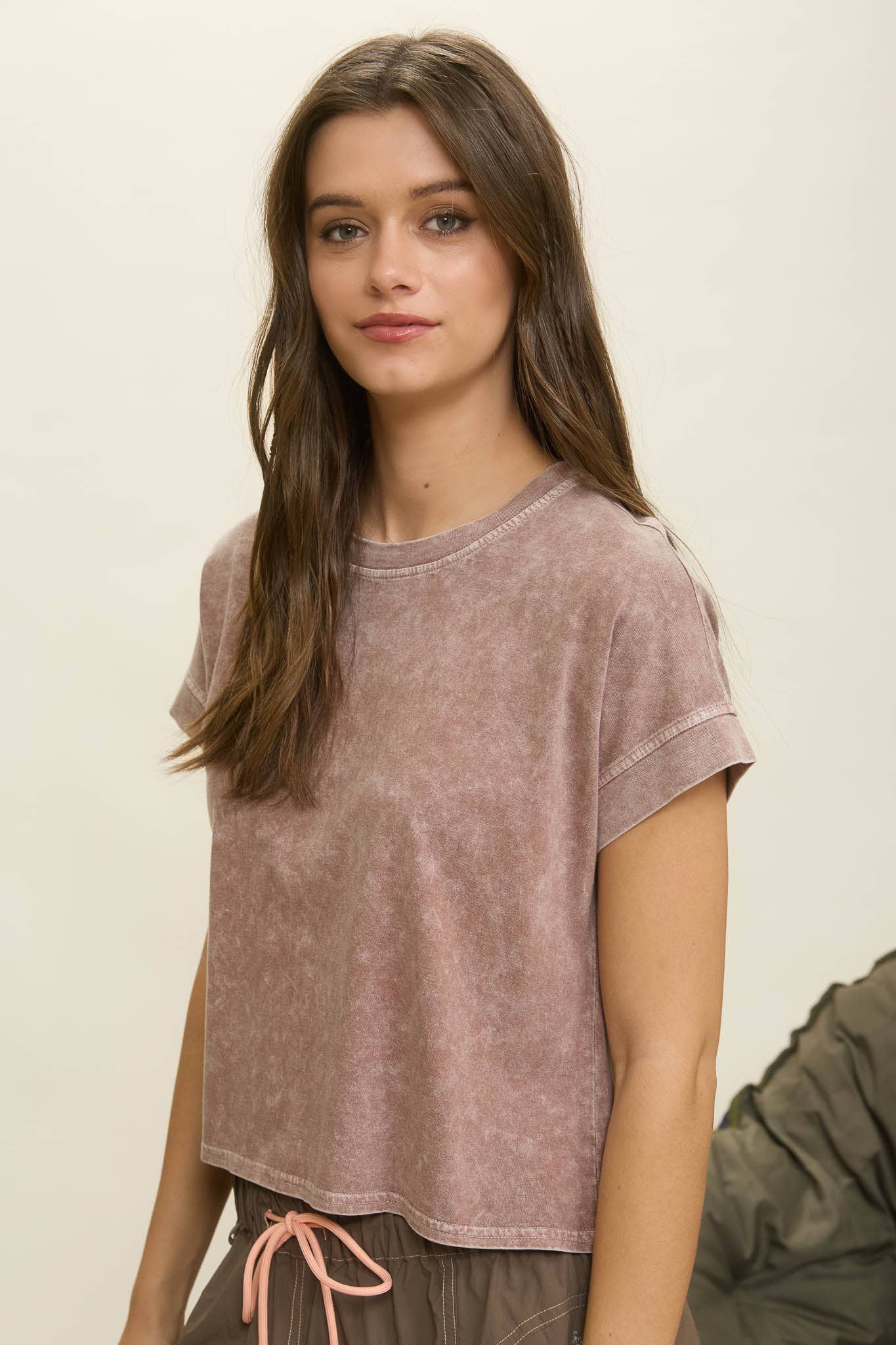 TOPS: WASHED EXTENDED SHOULDER SHORT SLEEVE KNIT TOP
