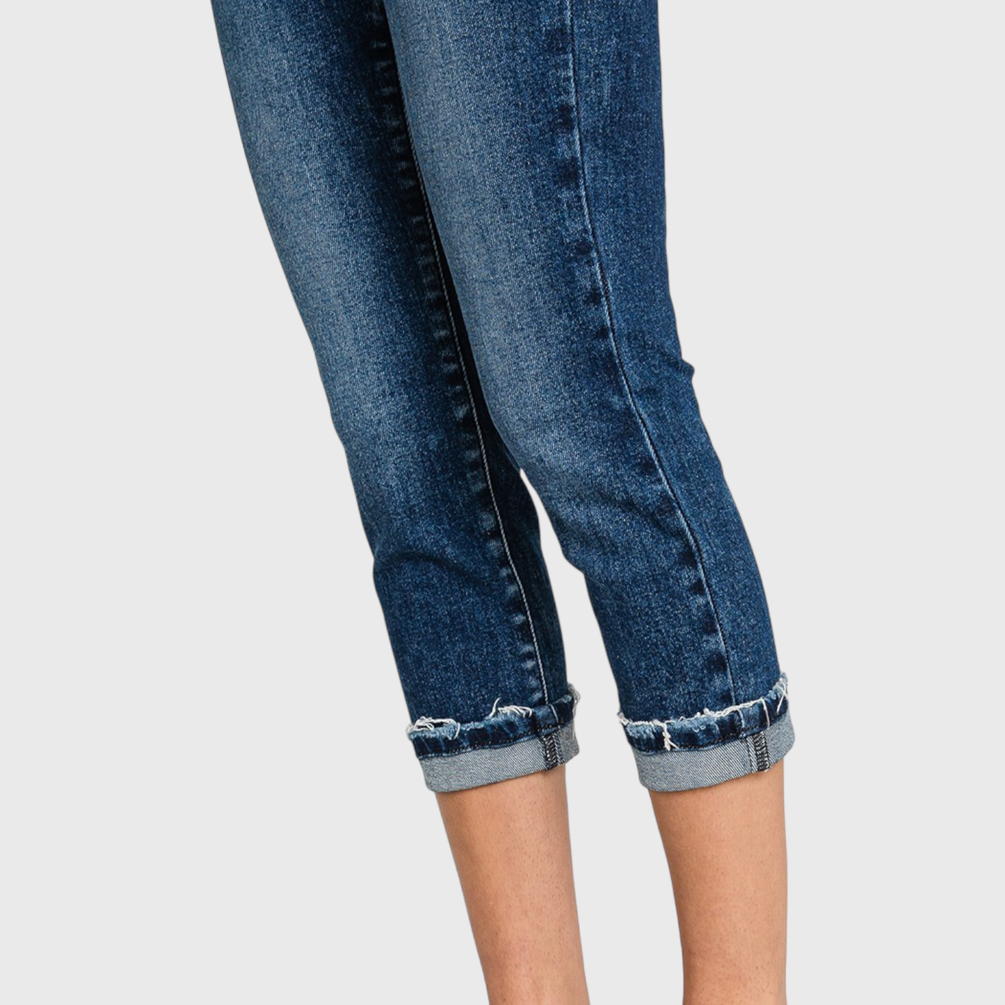 JEANS: MID RISE SKINNY CAPRI JEANS