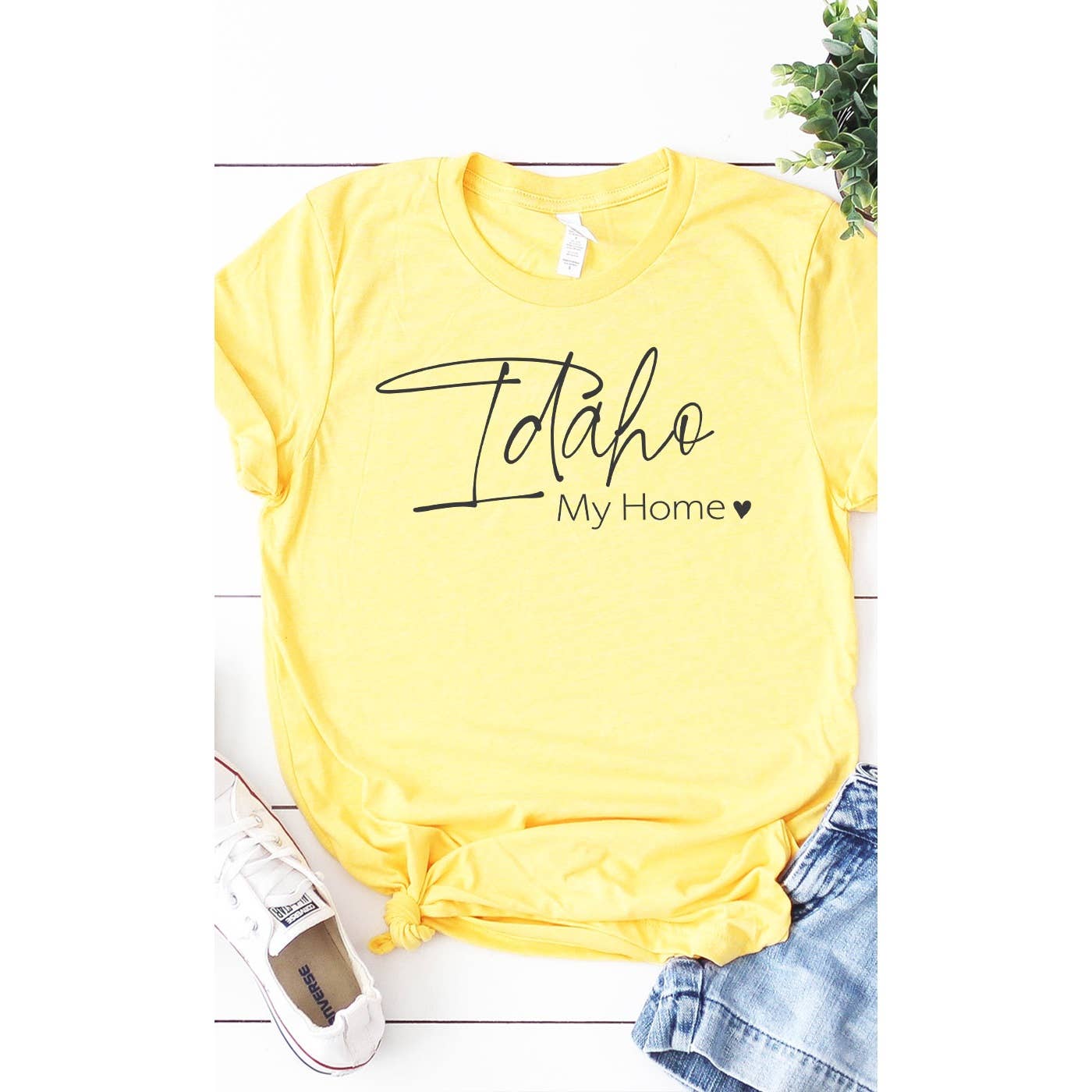 GRAPHIC TEE: Idaho my home graphic tee