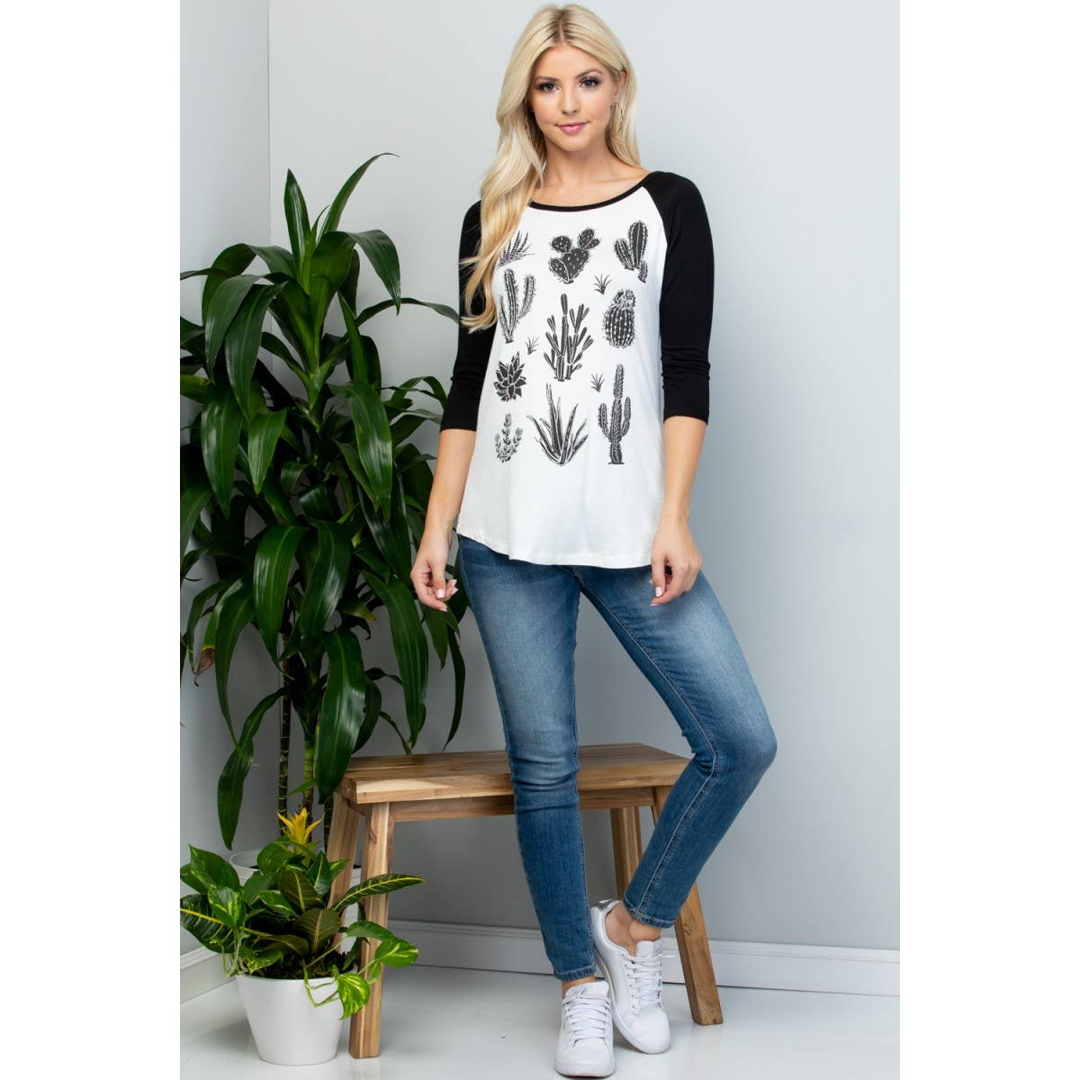 TOPS: Cactus Print Raglan Shirt