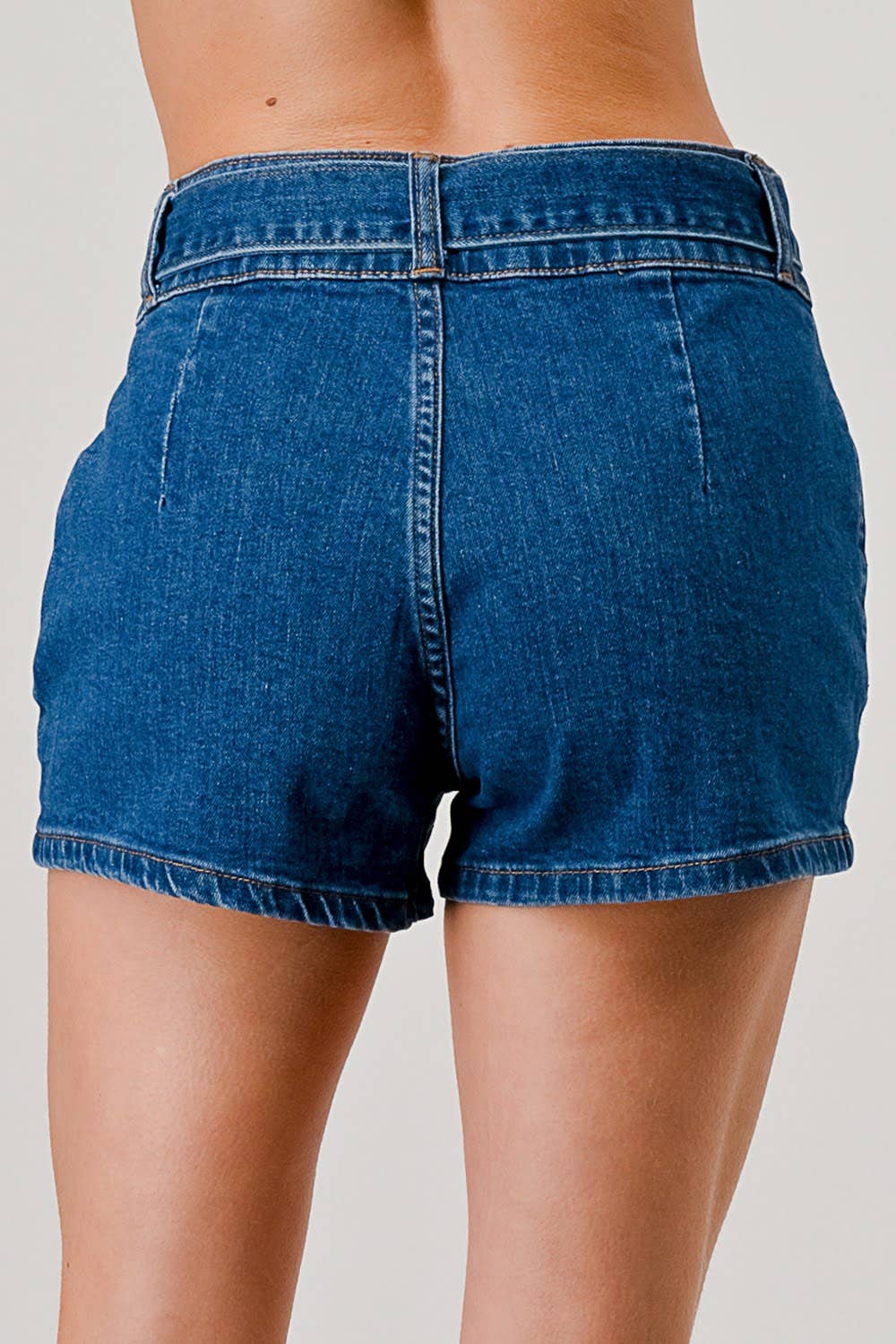 BOTTOMS: Shorts I6173HS - Medium Dark Wash - High Rise Belted Denim Shorts