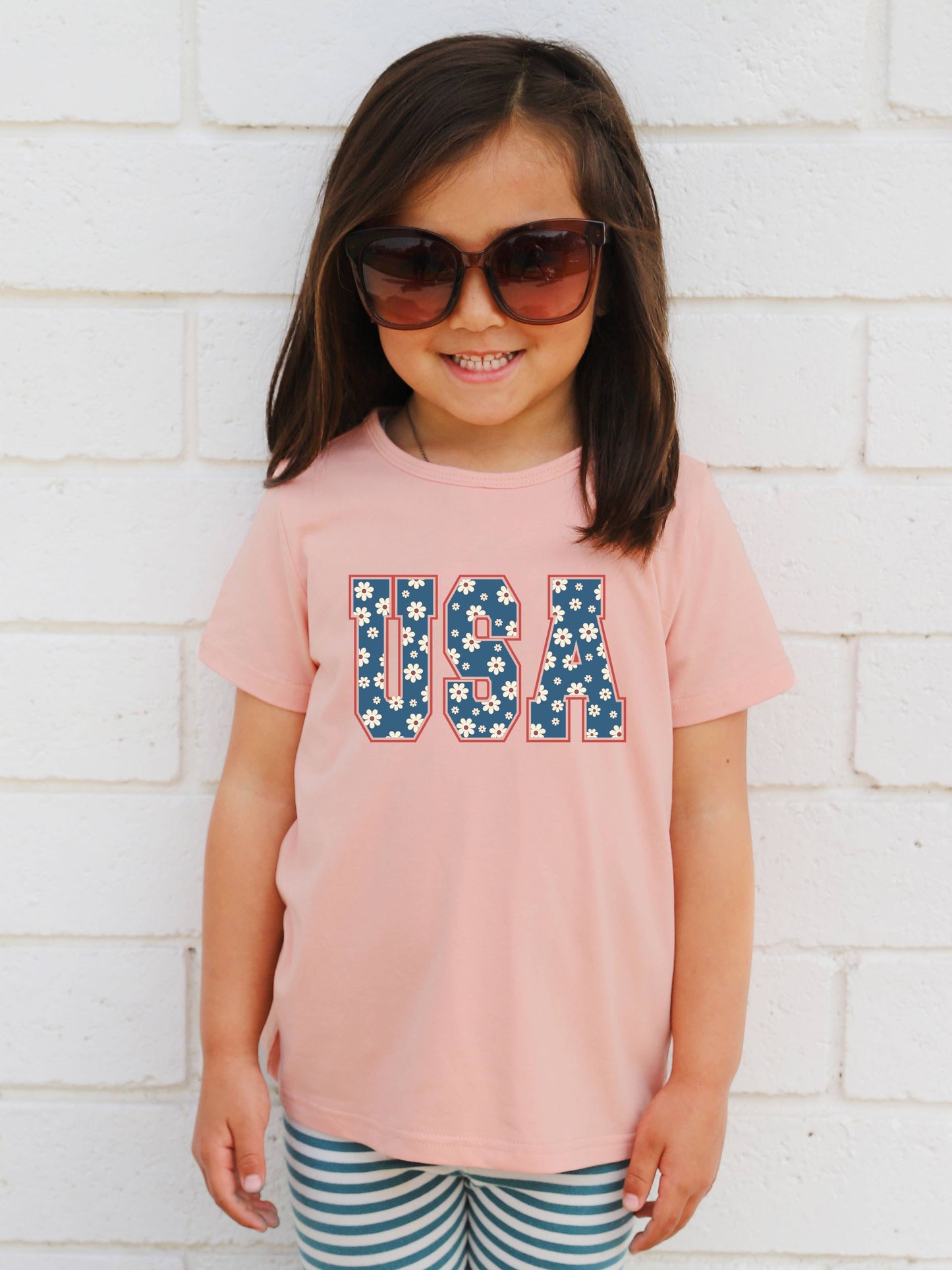 CHILDRENS: Daisy Print USA Kids Graphic Tee