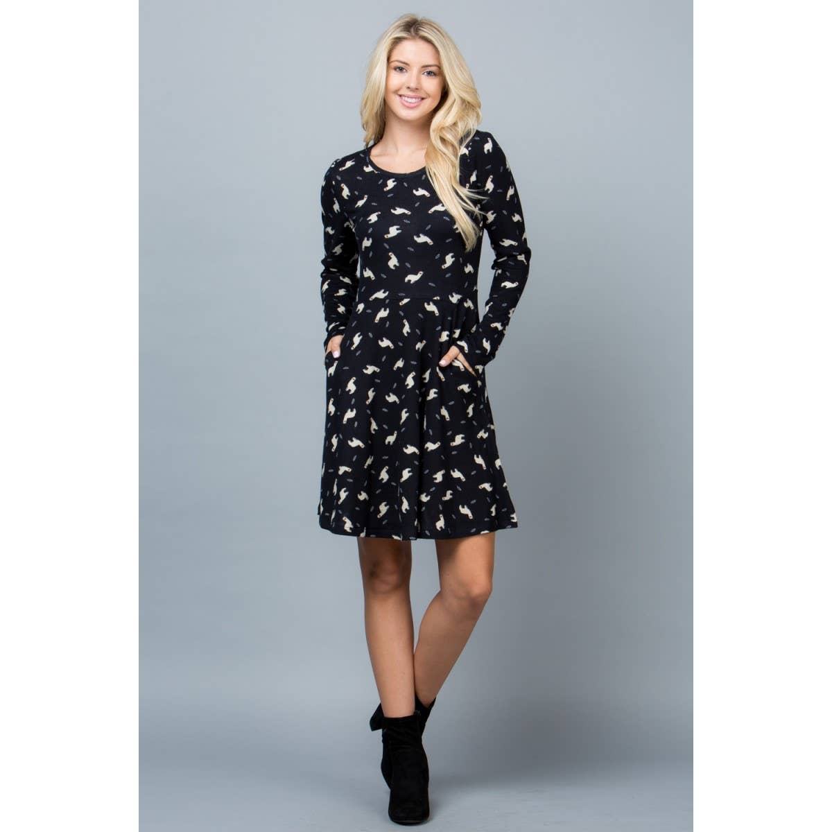 PLUS DRESS: LLAMA