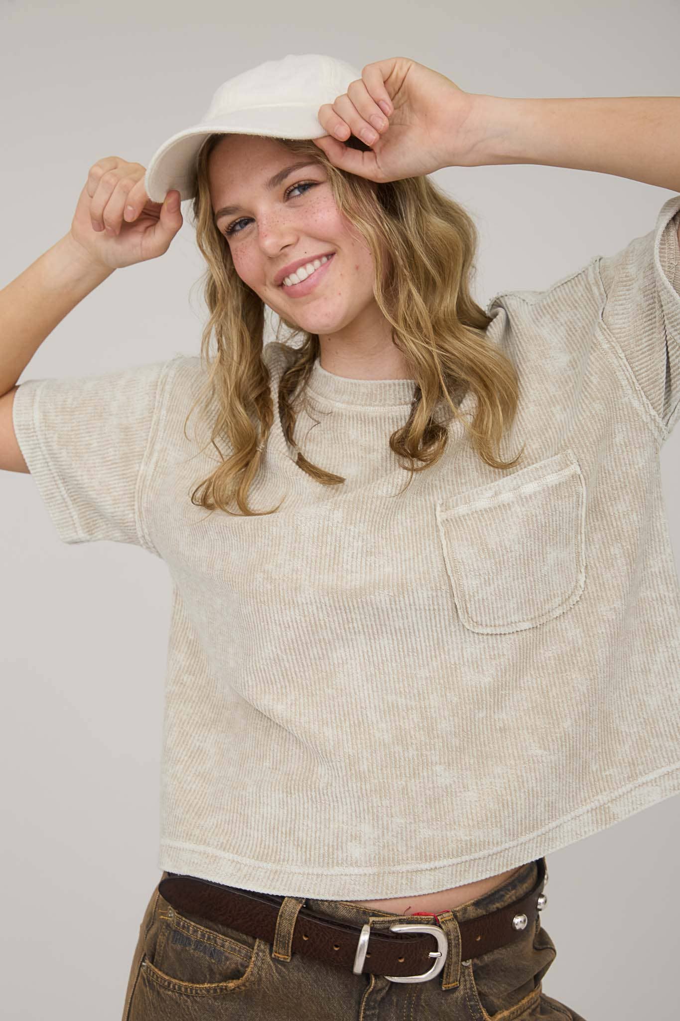 TOPS: WASHED RIBBED SHORT SLEEVE TEE WITH POCKET