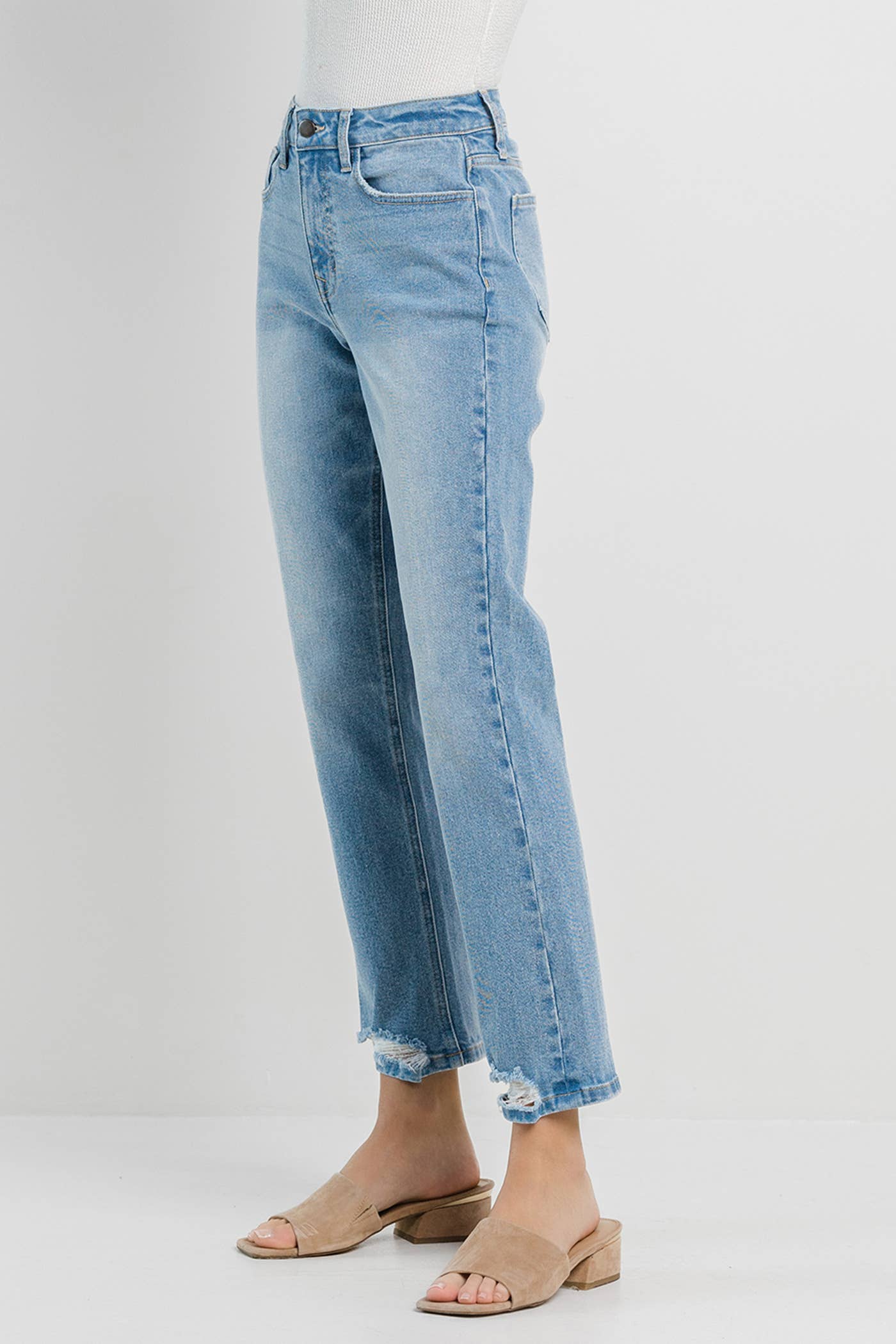 JEANS: Straight with Grinded Hem
