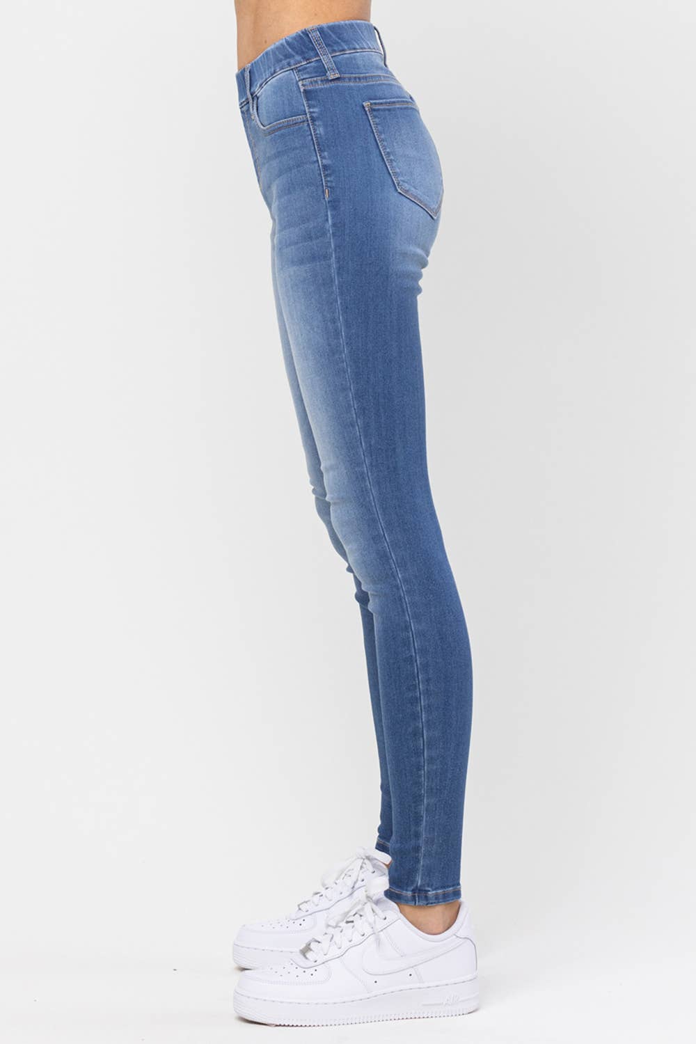 JEANS: Mid Rise Pull On Skinny - Light Wash
