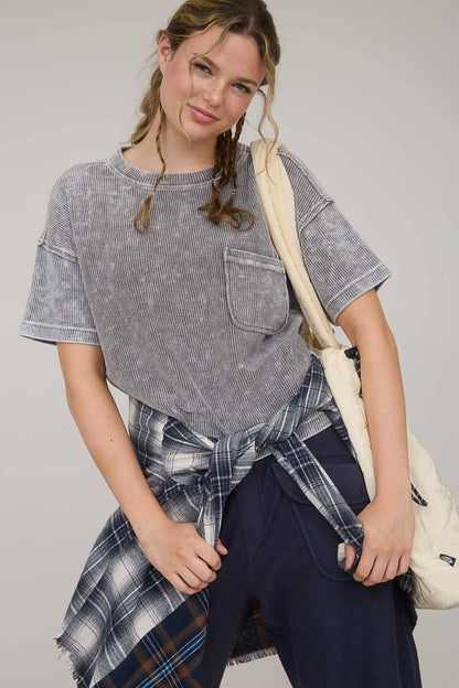 TOPS: WASHED RIBBED SHORT SLEEVE TEE WITH POCKET