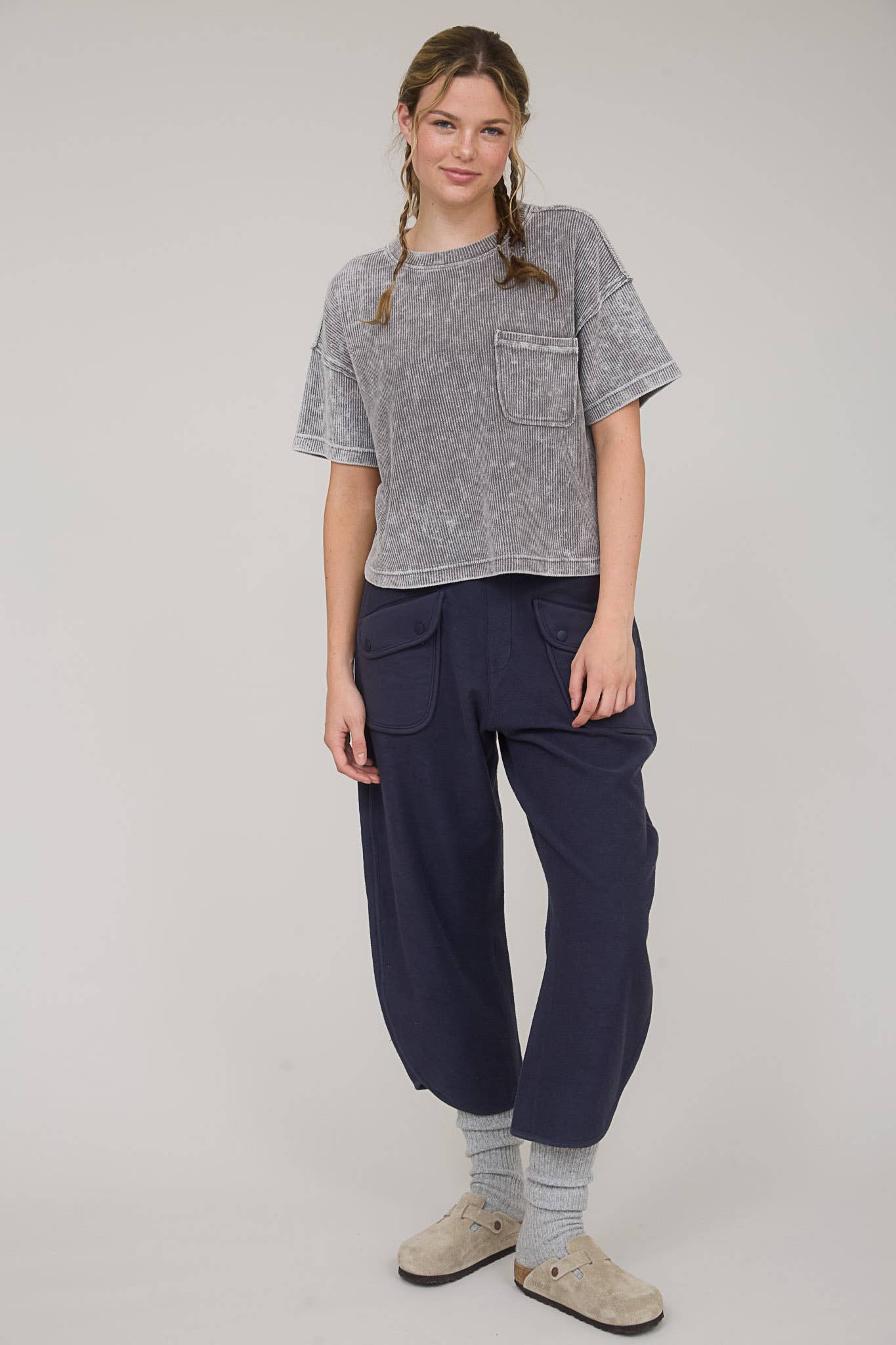 TOPS: WASHED RIBBED SHORT SLEEVE TEE WITH POCKET