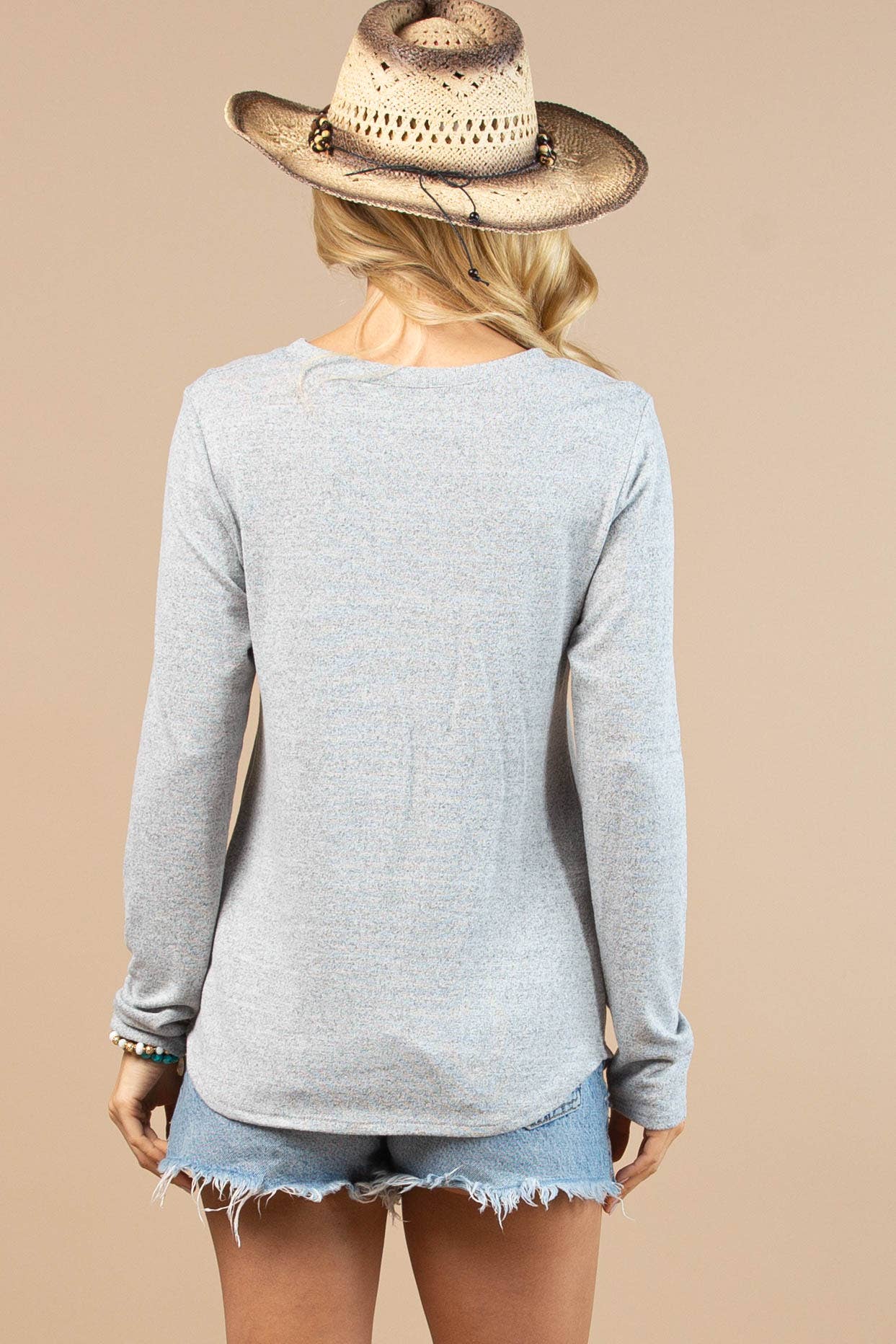 TOPS: BULL SKULL GRAPHIC LONG SLEEVE HACCI TOP