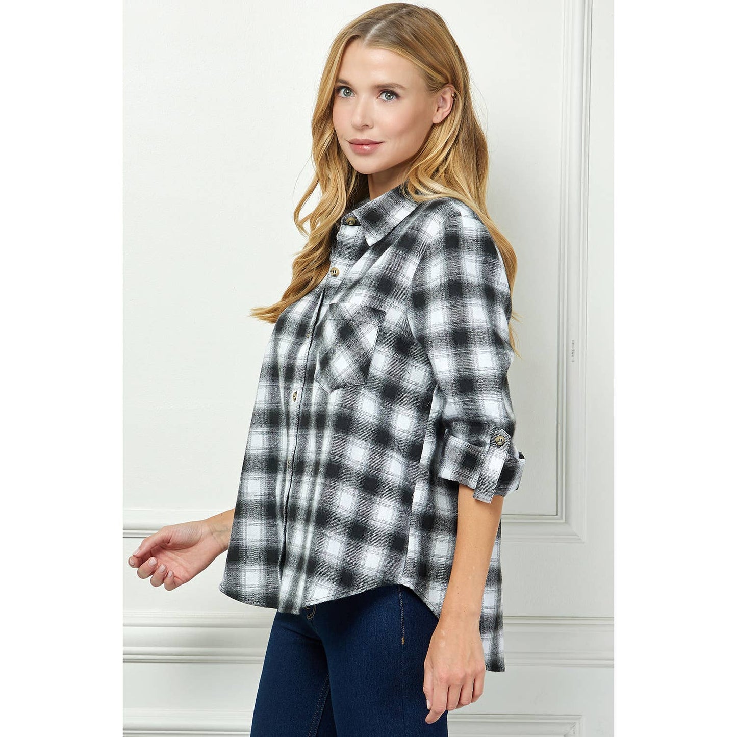 TOPS: PLAID FLANNEL ROLL SLEEVES  COLLAR NECK SHIRTS